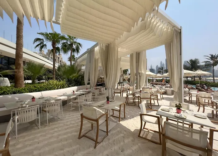 Signature Studio At Seven Palm